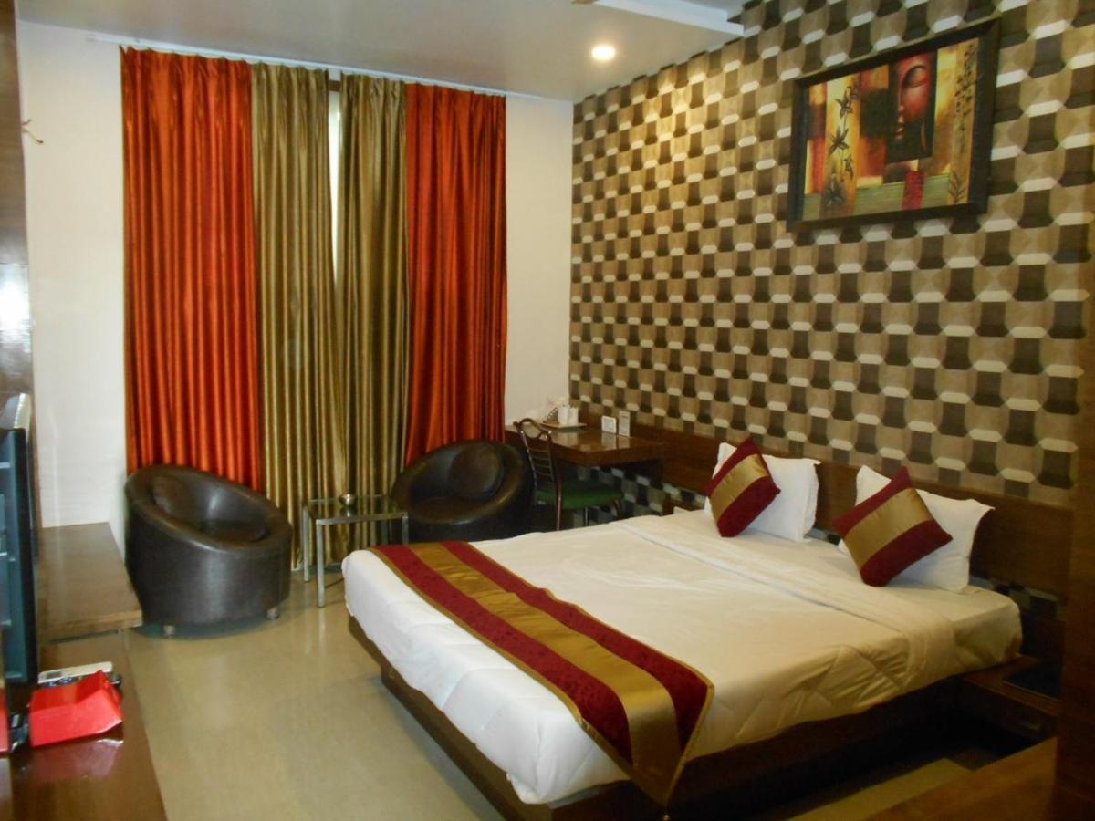 Hotel Shri Khedapati International Dewās Exteriér fotografie