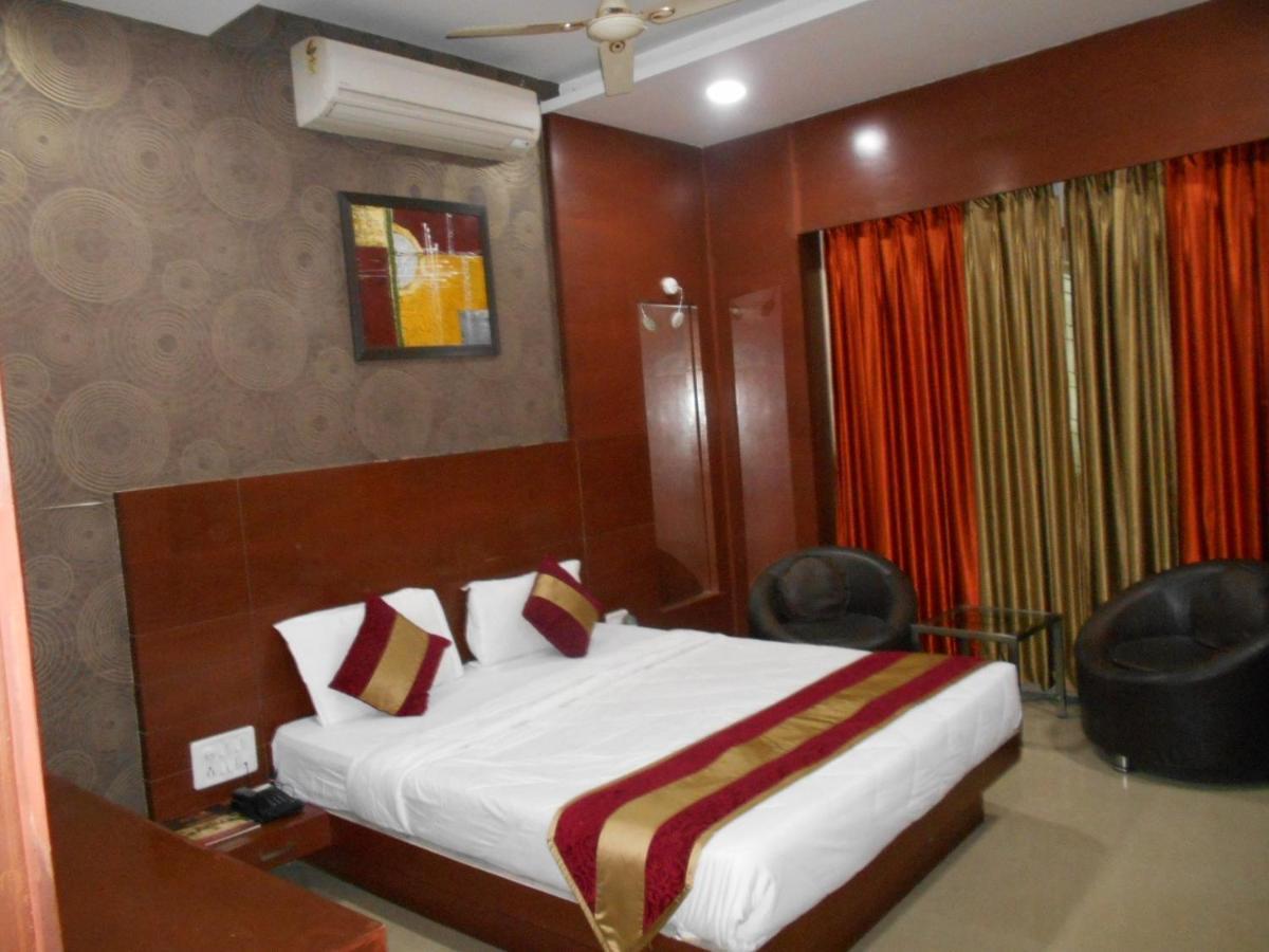Hotel Shri Khedapati International Dewās Exteriér fotografie