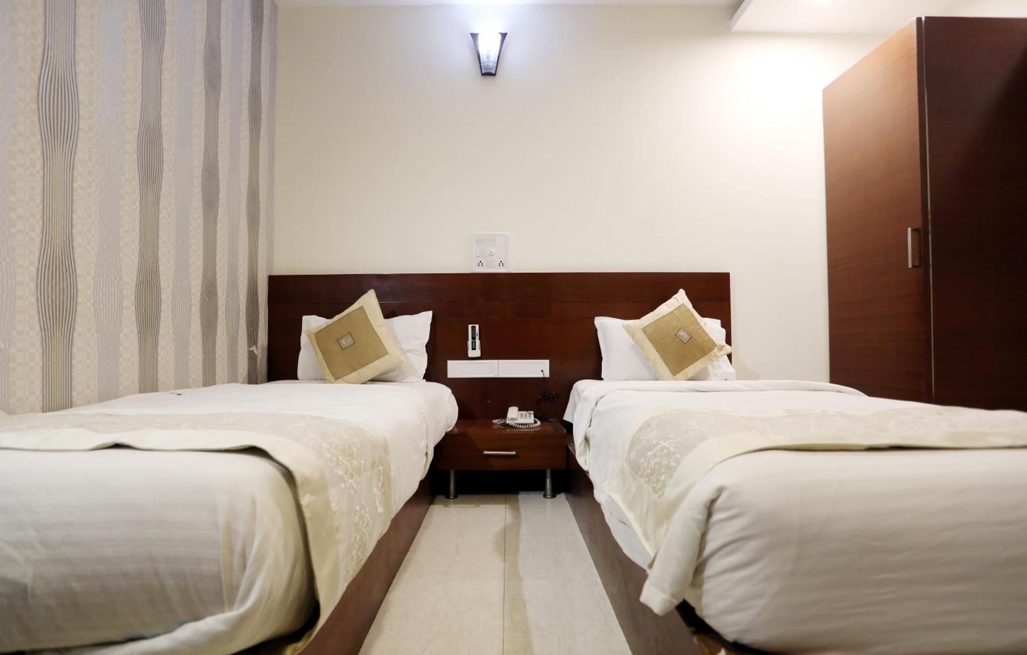 Hotel Shri Khedapati International Dewās Exteriér fotografie