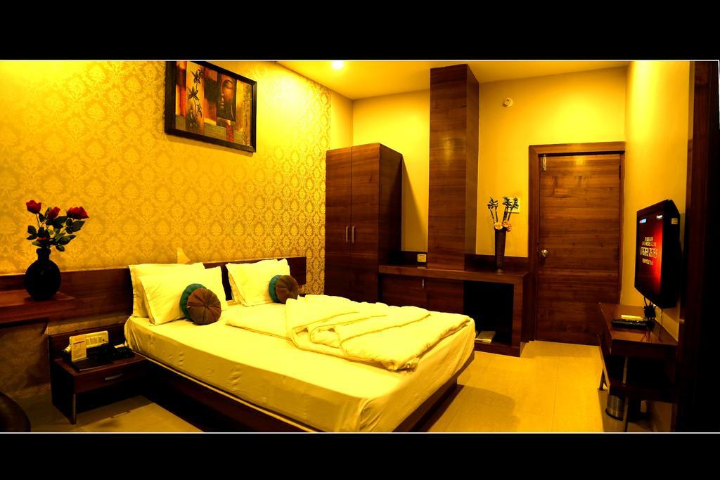 Hotel Shri Khedapati International Dewās Exteriér fotografie
