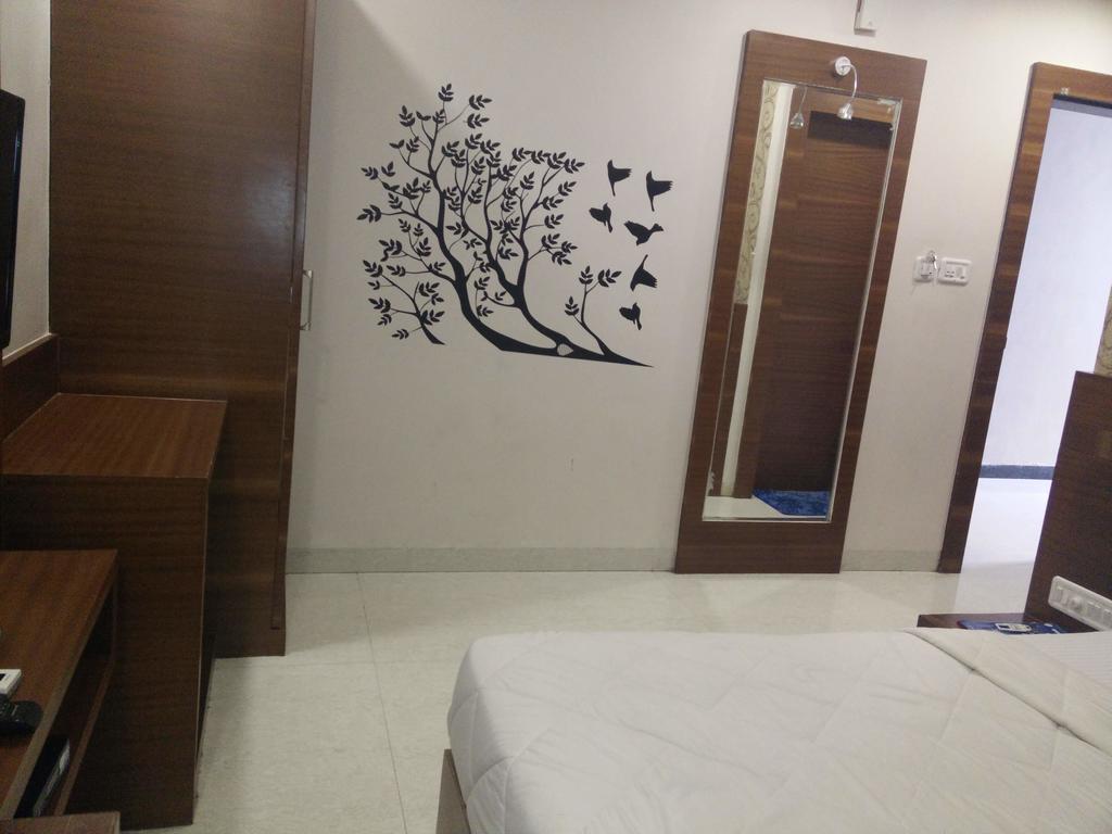 Hotel Shri Khedapati International Dewās Exteriér fotografie