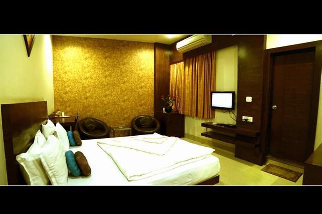 Hotel Shri Khedapati International Dewās Exteriér fotografie